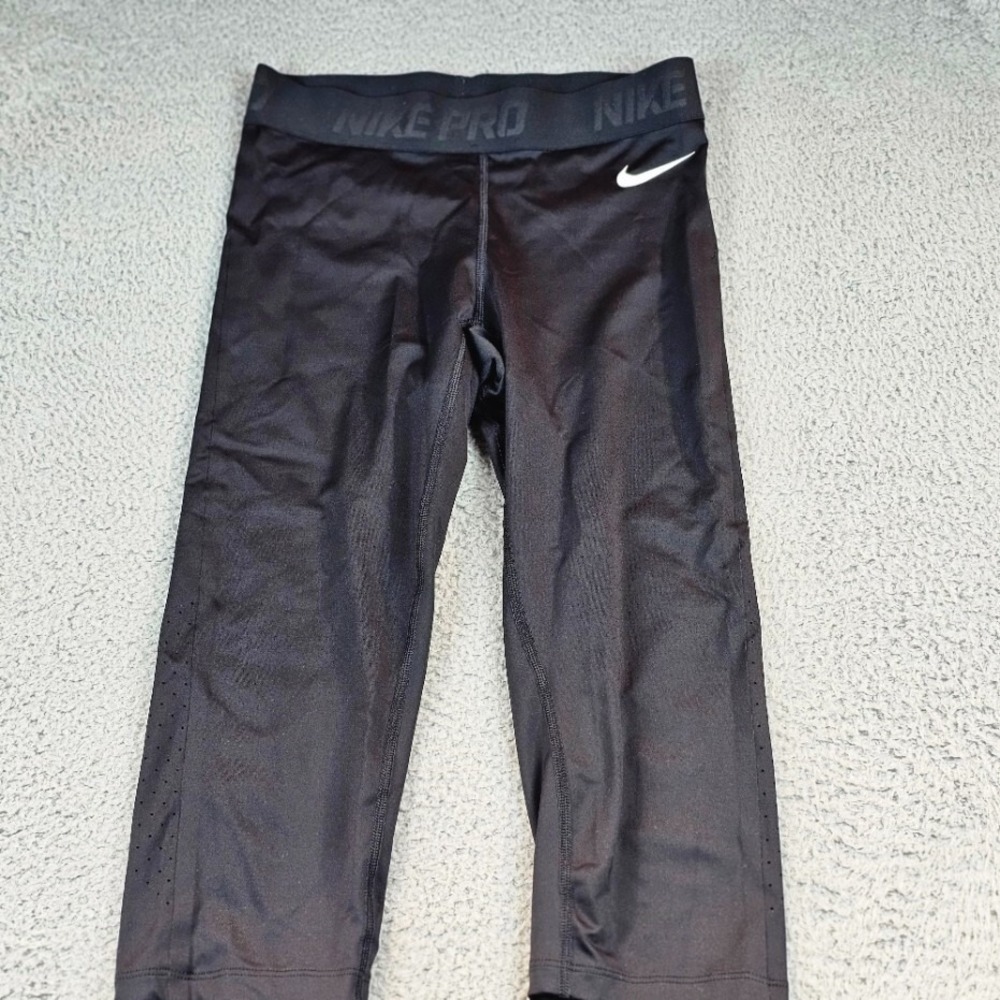 Nike Pro Womens Small Dri-Fit‎ Athletic Compression Capris Leggings
